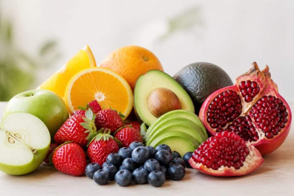 découvrez quels fruits naturels sont les plus efficaces pour aider à réduire le diabète et améliorer votre santé grâce à des choix alimentaires sains.